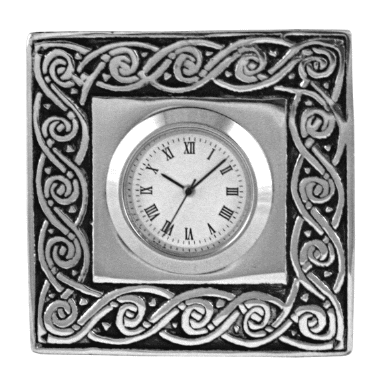 Standuhr mit keltischem Muster