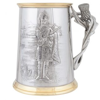 Pewter-Krug mit Dudelsackspieler