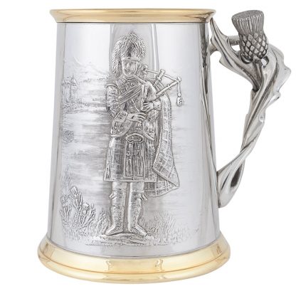 Pewter-Krug mit Dudelsackspieler