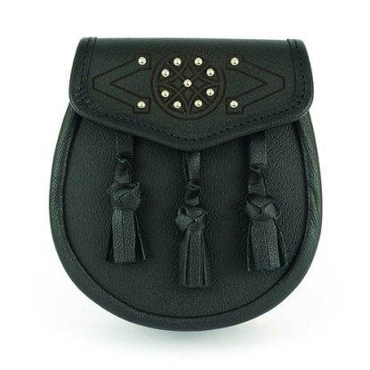 Leder Sporran L3 mit Leder-Tassels und Metallnietenverzierung