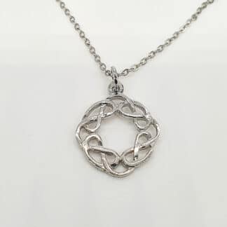 Anhänger mit Kette keltischer Kreis