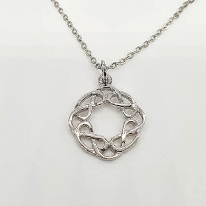 Anhänger mit Kette keltischer Kreis